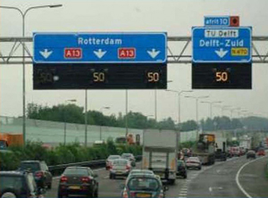 figure 1 - photo - This figure shows speed harmonization signing in the Netherlands.
