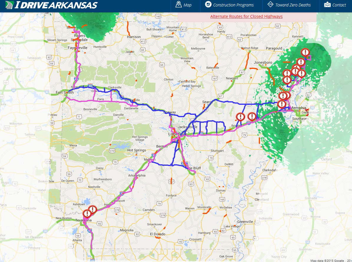 An image of the IDriveArkansas map with alternate routes highlighted with blue and pink, primarily near Interstate 40.  Near Memphis there appears to be a storm indicated in dark green with several exclamation points indicating accidents in and around the area.  