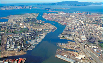 Image of the Port of Oakland, CA infrastructure
