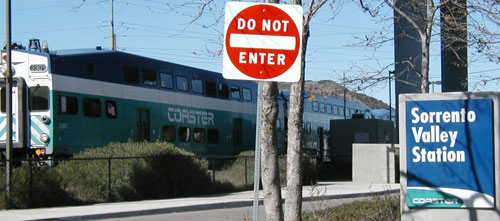 Photo of the Coaster train at the Sorrento Valley Station