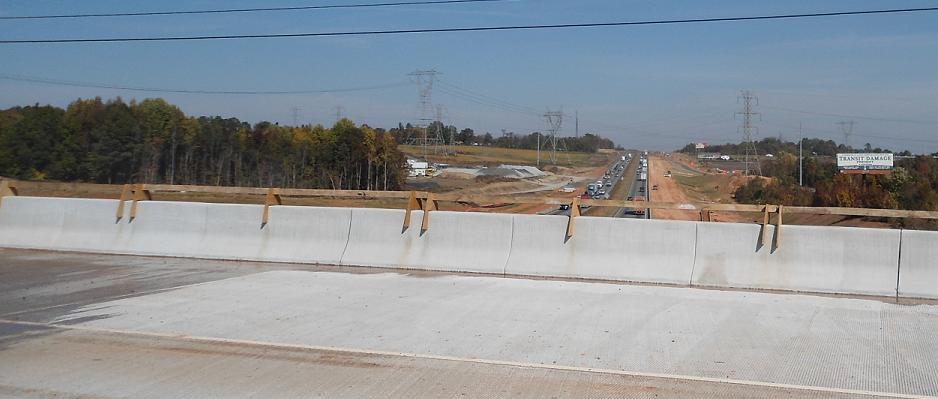 A photo of temporary bridge railing.